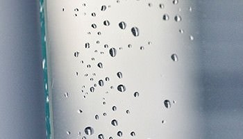 SAPHO - Čistiaci a ochranný prostriedok na sklo sprchových zásten, 750ml (CA-30400)