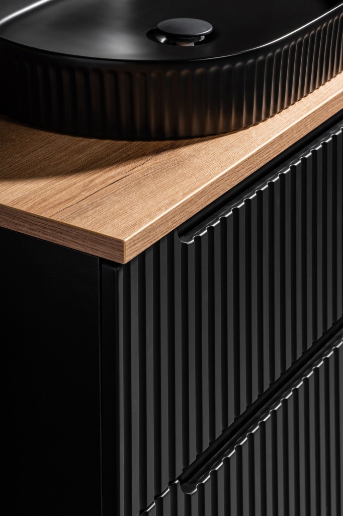 COMAD - Skrinka pod umývadlo 60cm 2 dvierka NOVA BLACK 5907611663752