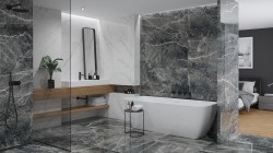 Elegantná kúpeľňa s kombináciou svetlého a tmavého kamenného dekoru, vaňou pri stene a otvorenou sprchou so sklenenou stenou