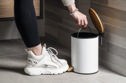 Nášľapné odpadkové koše