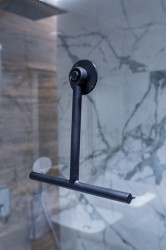 OLSEN SPA - Stierka na sklenené sprchové kúty - plast, čierna farba (KD02091767)