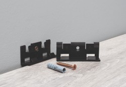 Příchytky k soklu Naturel černá, PVC, délka 4 cm, MCLIPS (MCLIPS)